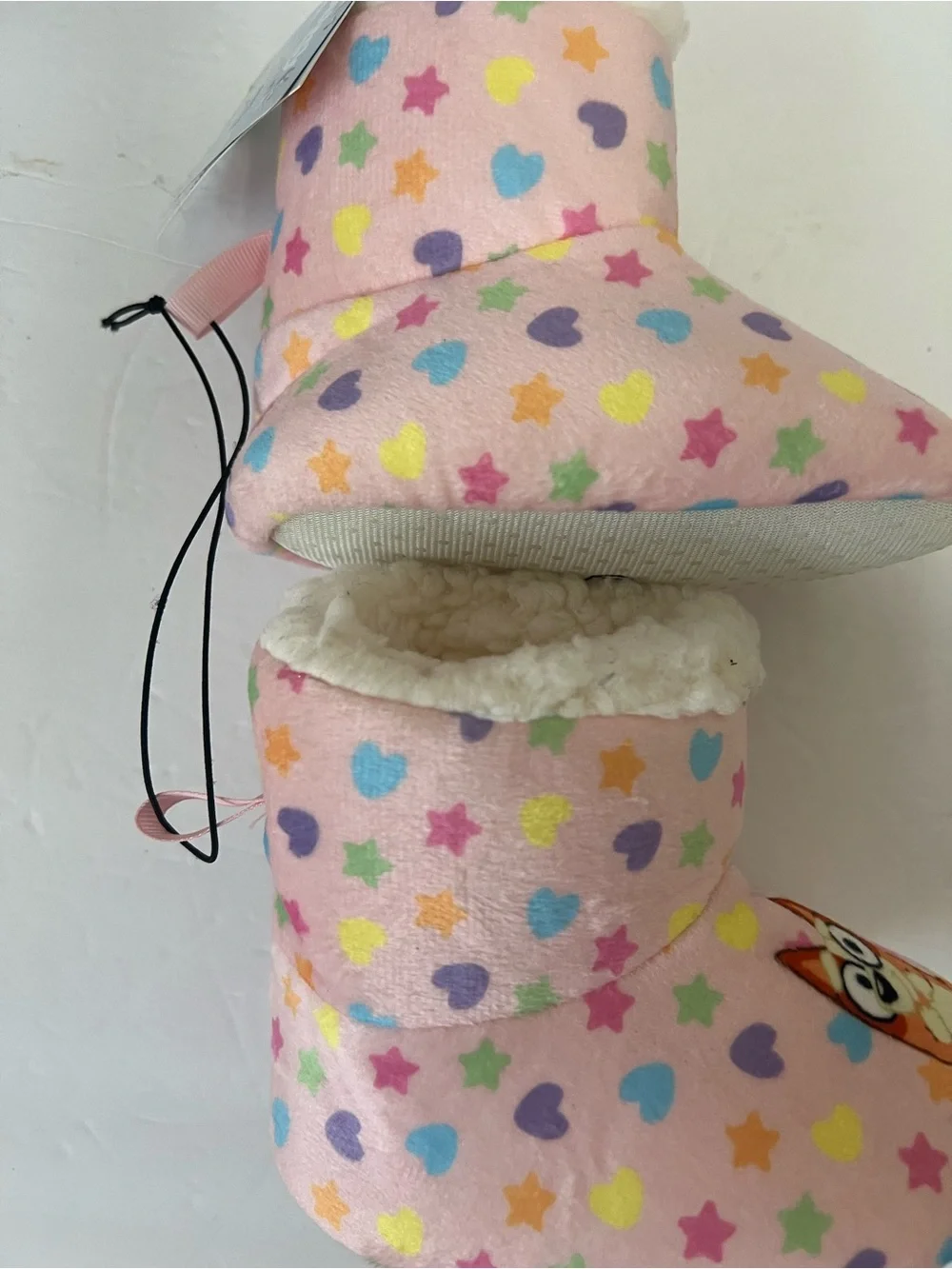 NEW with tags Bluey Girls Bootee Slippers Size 5/6 Pink w/stars/hearts fur lined